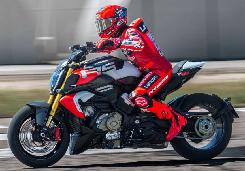 Ducati Diavel V4 RS 2026
