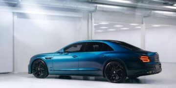 Bentley Flying Spur với màu sơn Ombré tùy chọn