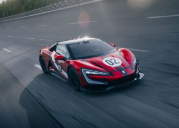 Yangwang U9 Xtreme đạt 496,22 km/h: Siêu xe điện bản thương mại chạy nhanh nhất hành tinh