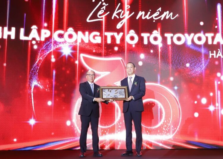 Toyota công bố kế hoạch đầu tư hơn 360 triệu USD cho sản xuất xe Hybrid tại Việt Nam