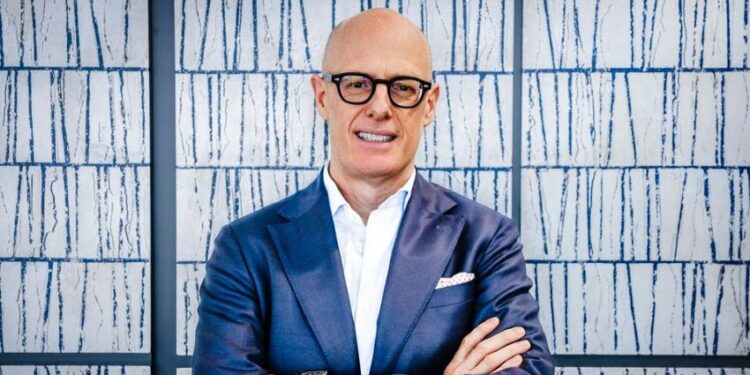 Cựu CEO McLaren trở thành Tổng giám đốc toàn cầu của Porsche