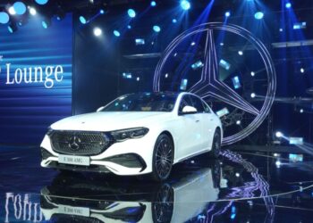 Mercedes E mới