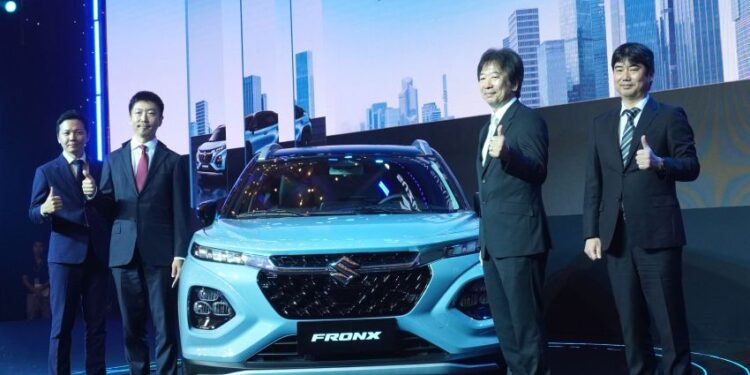 Suzuki Fronx ra mắt tại Việt Nam: SUV Coupe đô thị hoàn toàn mới, giá từ 520 triệu đồng