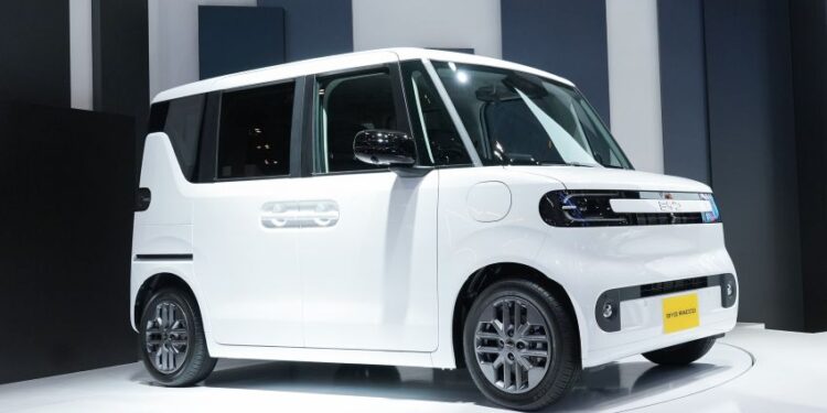BYD ra mắt mẫu xe điện mini K-EV RACCO tại Japan Mobility Show 2025