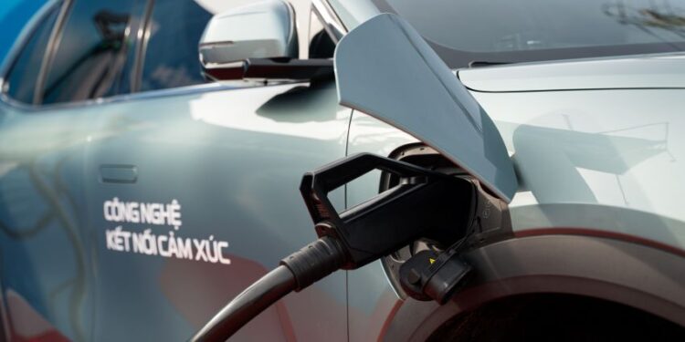 Tasco Auto và Esky hợp tác phát triển mạng lưới trạm sạc nhanh trên toàn quốc