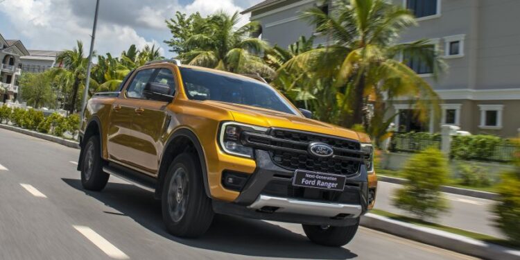 Ford tung khuyến mãi lớn cuối năm với hàng nghìn quà tặng giá trị