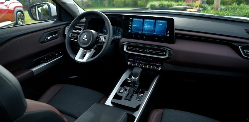 Giá Mitsubishi Destinator