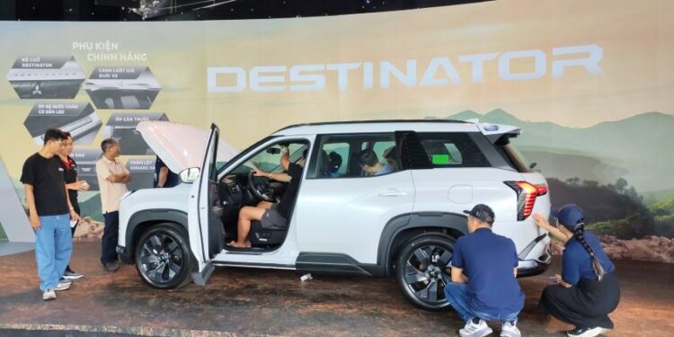 Thị trường ô tô Việt Nam tháng 11/2025: Doanh số nhích nhẹ, xe nhập khẩu tiếp tục chiếm ưu thế