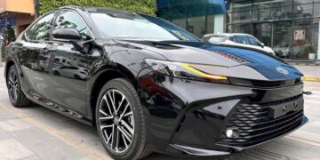 Triệu hồi hơn 2.200 xe Toyota tại Việt Nam để cập nhật phần mềm hỗ trợ đỗ xe