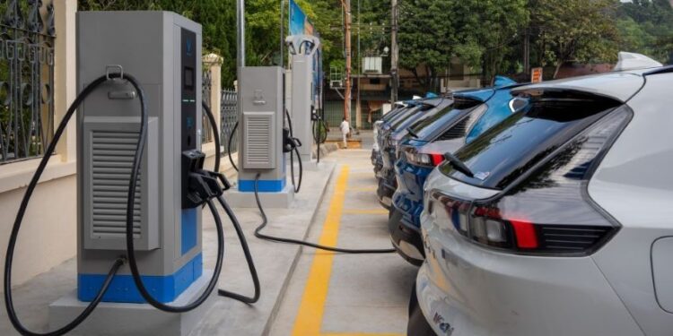 Miễn phí sạc VinFast