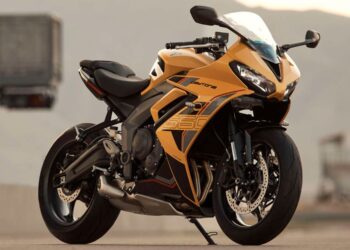Triumph Daytona 660 2026 ra mắt bản nâng cấp: bổ sung quickshifter, phuộc Showa điều chỉnh
