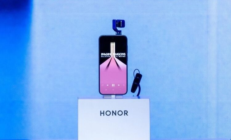 HONOR hé lộ Robot Phone: Smartphone tích hợp AI và chuyển động robot, hướng tới chuẩn điện ảnh