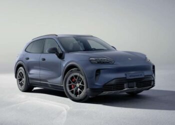 Porsche Cayenne S Electric ra mắt: Mạnh 657 mã lực, tăng tốc 0–100 km/h trong 3,8 giây