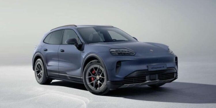Porsche Cayenne S Electric ra mắt: Mạnh 657 mã lực, tăng tốc 0–100 km/h trong 3,8 giây