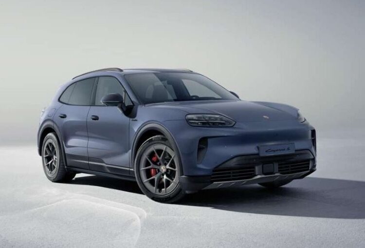 Porsche Cayenne S Electric ra mắt: Mạnh 657 mã lực, tăng tốc 0–100 km/h trong 3,8 giây