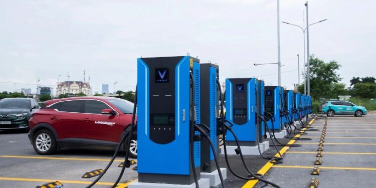 Siêu trạm sạc V-Green