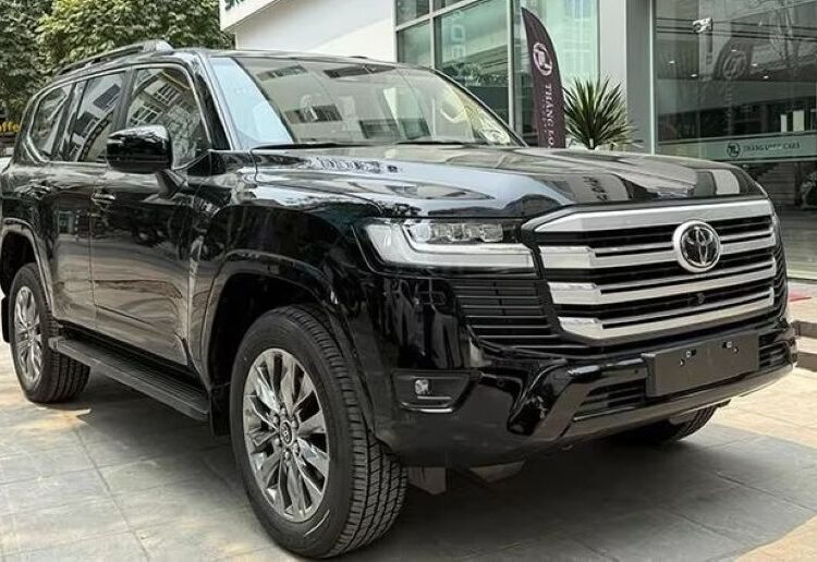 Triệu hồi Toyota Land Cruiser 300