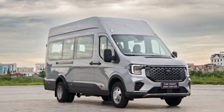 Ford Việt Nam ưu đãi tháng 3: Transit được hỗ trợ đến 100% lệ phí trước bạ