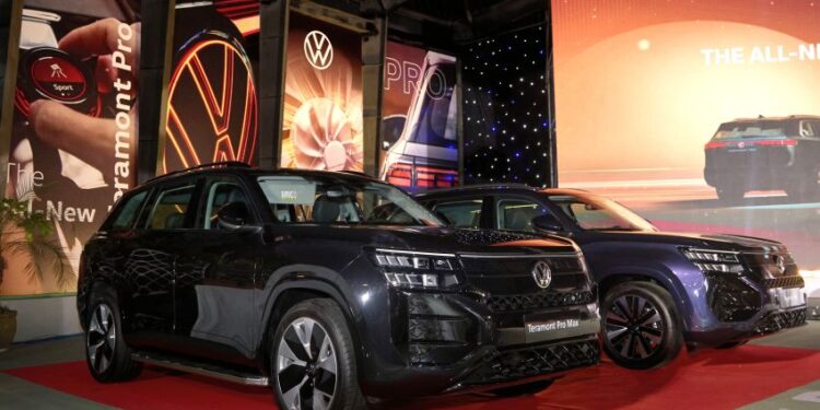 Volkswagen Teramont Pro: SUV 7 chỗ “King size” hơn 5,1m, lần đầu có ghế Queen Seat, giá từ 2,799 tỷ đồng