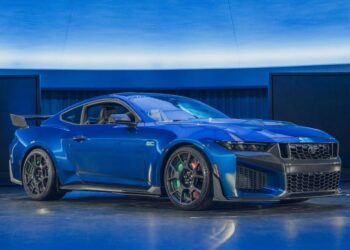 Ford Mustang Dark Horse SC 2026