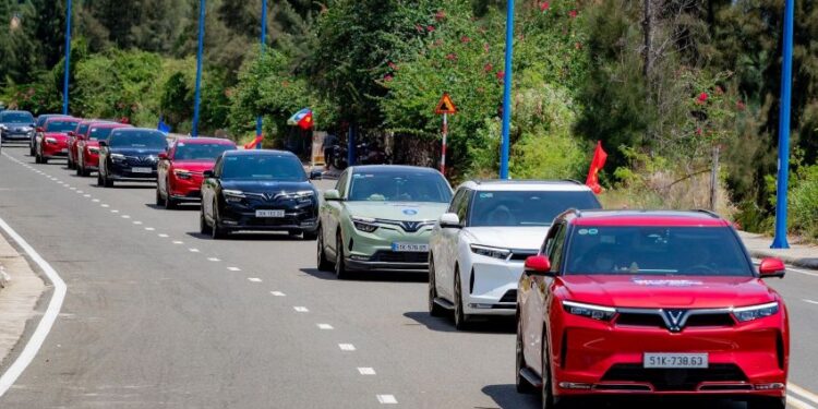 Thu xăng đổi điện