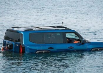 SUV địa hình Jetour G700 có khả năng “bơi” trên mặt nước