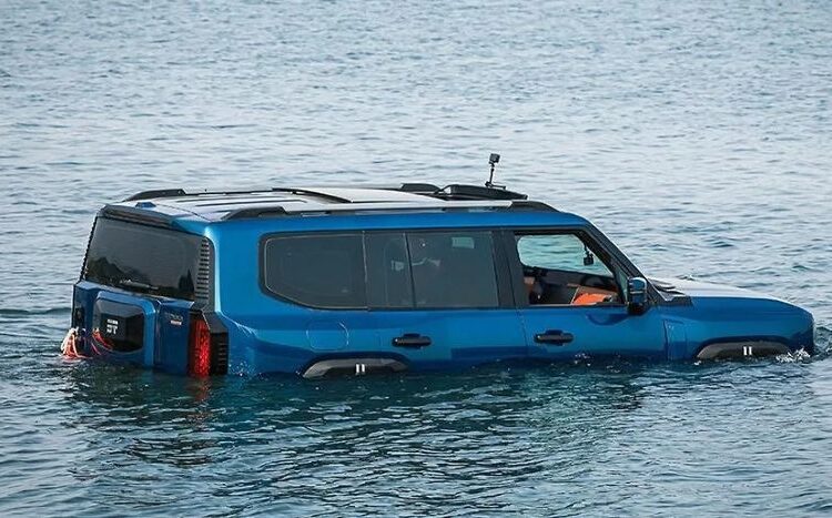 SUV địa hình Jetour G700 có khả năng “bơi” trên mặt nước
