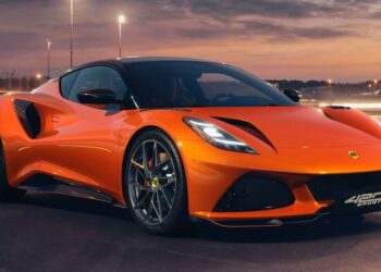 Lotus Emira 420 Sport: Nhẹ hơn, mạnh 420 mã lực, động cơ AMG 2.0L Turbo