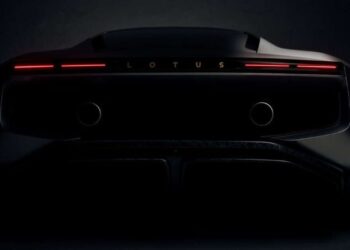 Lotus công bố chiến lược Focus 2030: duy trì xe xăng, đẩy mạnh hybrid