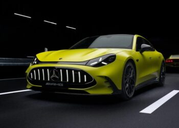 Mercedes-AMG GT 4-Door Coupe mới