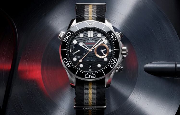 Omega Seamaster Diver 300M Chronograph 007 First Light: Đồng hồ James Bond mới lấy cảm hứng từ game 007