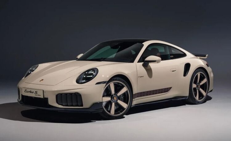 Porsche 911 Turbo S Sadu Edition: Tôn vinh nghệ thuật dệt truyền thống Kuwait