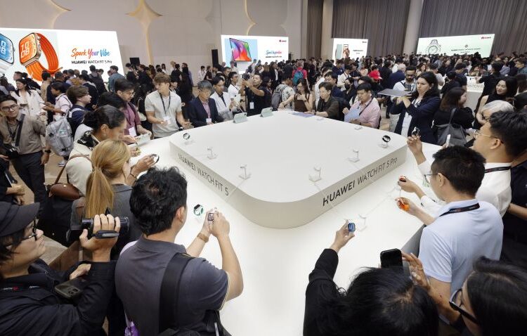 Thiết bị đeo Huawei
