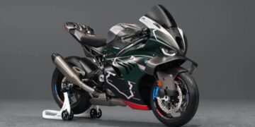 BMW M 1000 RR Isle of Man TT Edition, chỉ có 115 chiếc trên toàn cầu
