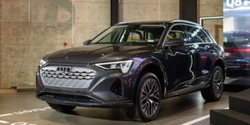 Triệu hồi Audi e-tron