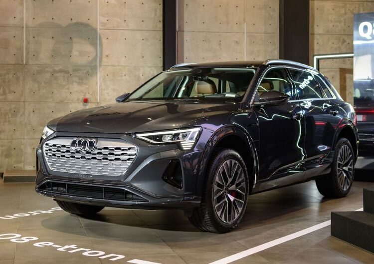 Triệu hồi Audi e-tron