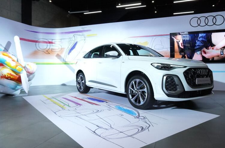 Audi Q5 Sportback S line mới gần 2,5 tỷ đồng vừa ra mắt tại Việt Nam có gì đặc biệt?