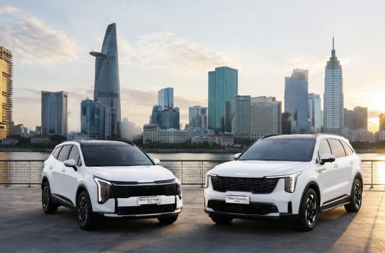 Kia trình làng bộ đôi SUV hybrid Sportage và Sorento mới tại Việt Nam