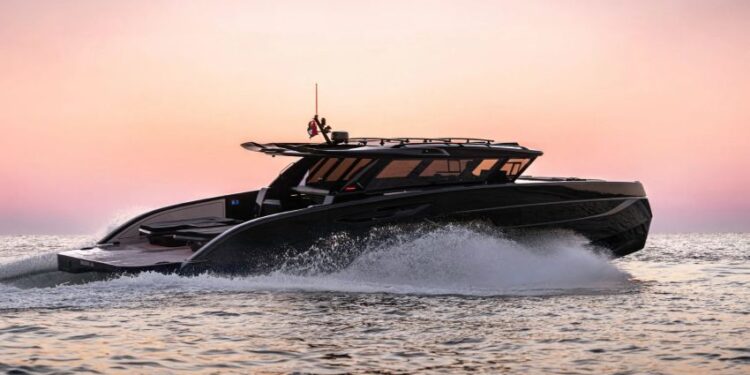 Brabus Ultima 55: Siêu du thuyền song thân 1.430 mã lực