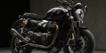 Triumph Speed Twin 1200 TFC 2027 sở hữu hàng loạt trang bị cao cấp, chỉ có 750 chiếc