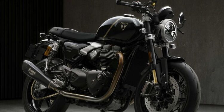 Triumph Speed Twin 1200 TFC 2027 sở hữu hàng loạt trang bị cao cấp, chỉ có 750 chiếc