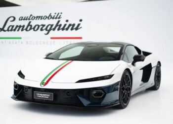 Lamborghini tái hiện tinh thần Tricolore trên chiếc Temerario 907 mã lực