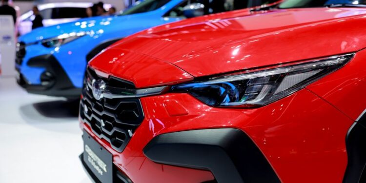 Subaru Crosstrek giảm giá đến 258 triệu đồng trong tháng 8