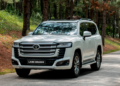 Toyota đưa Land Cruiser 300 hybrid về Việt Nam, giá từ 4,71 tỷ đồng