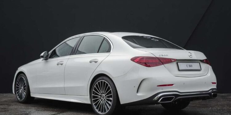 Triệu hồi Mercedes C-Class