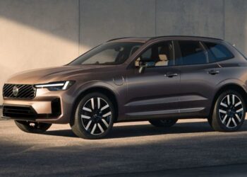 Volvo XC60 “lột xác” lần thứ tư, chạy điện gần 200 km