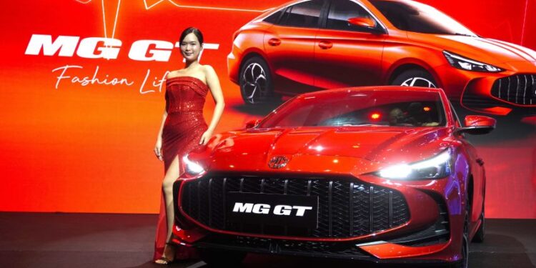 MG GT mới ra mắt Việt Nam 2 phiên bản, giá từ 512 triệu đồng