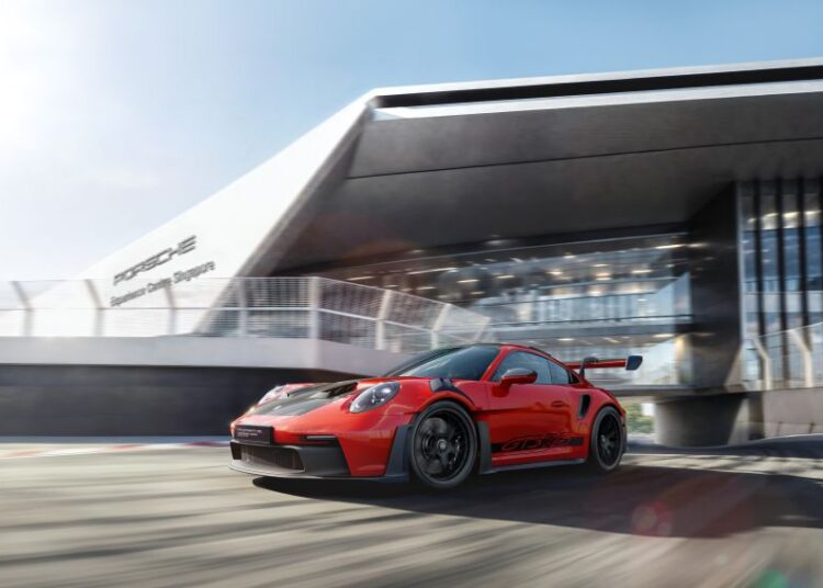 Porsche mở đăng ký trải nghiệm lái xe thể thao tại Singapore, giá từ 6 triệu đồng