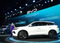 BYD Sealion 5 ra mắt Việt Nam: Giá từ 659 triệu đồng, chạy hơn 1.200 km với bình xăng 52 lít và pin đầy