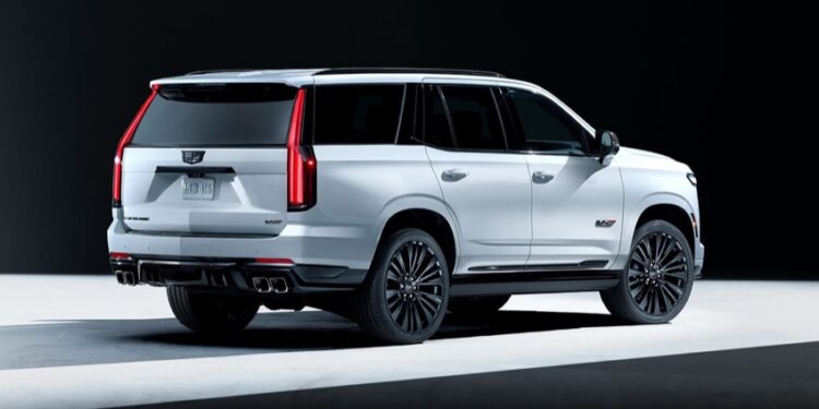 Cadillac Escalade-V Collector Series màu trắng Vibrant White Tricoat nhìn chéo sau
